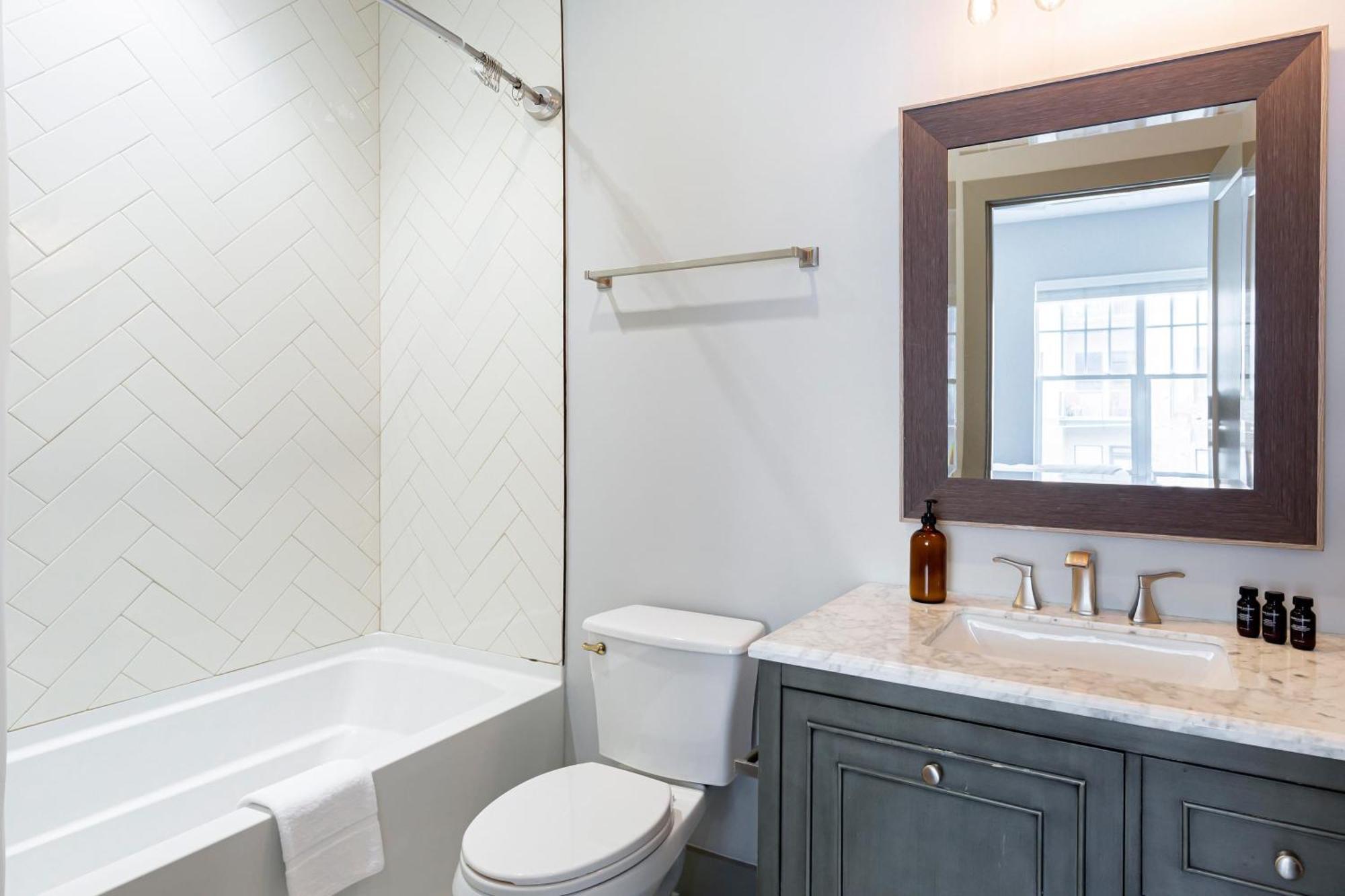 Waverly By Avantstay Nashville-Inspired Townhome W Luxury Kitchen Pool Table Exteriör bild
