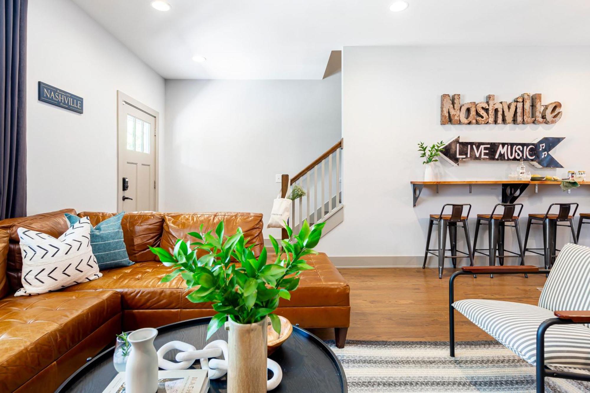 Waverly By Avantstay Nashville-Inspired Townhome W Luxury Kitchen Pool Table Exteriör bild