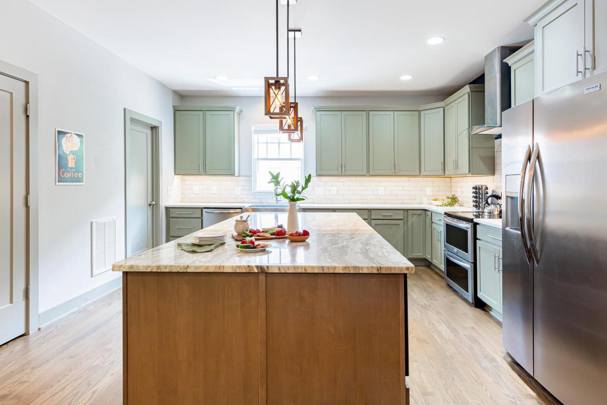 Waverly By Avantstay Nashville-Inspired Townhome W Luxury Kitchen Pool Table Exteriör bild